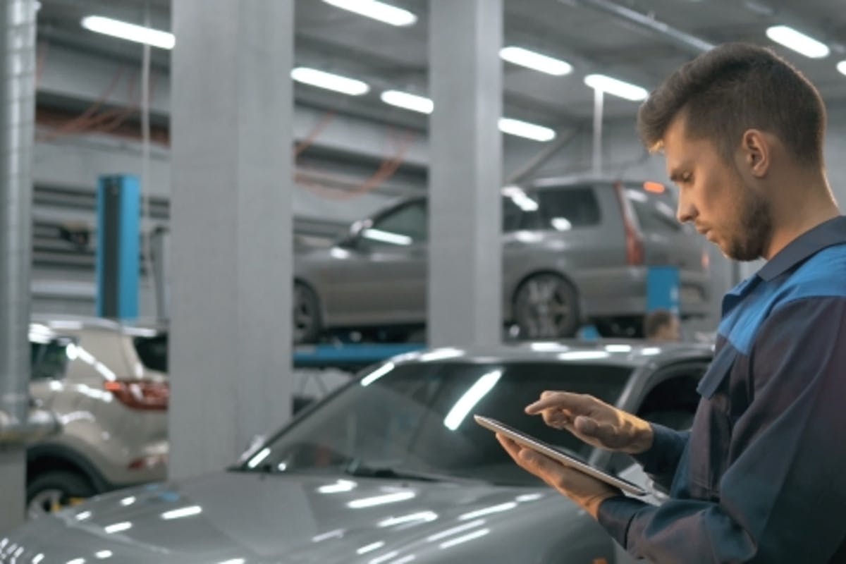 Stok Pratik Oto Servis Yazılımı Arka Plan